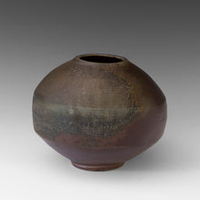 Load image into Gallery viewer, (#06) Cask Vase
