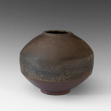 Load image into Gallery viewer, (#06) Cask Vase
