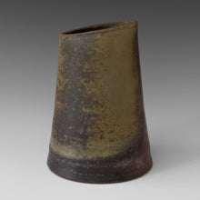 Load image into Gallery viewer, (#13) Trunk Vase 2
